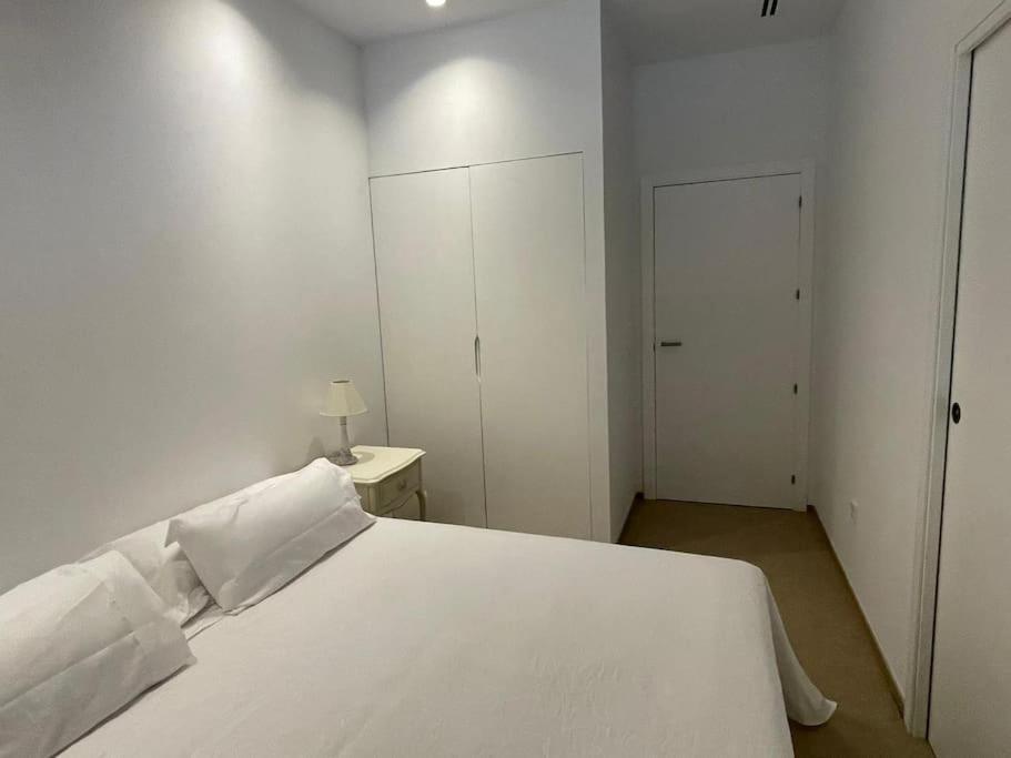 Apartamento Con Jardin Y Piscina En コルドバ エクステリア 写真